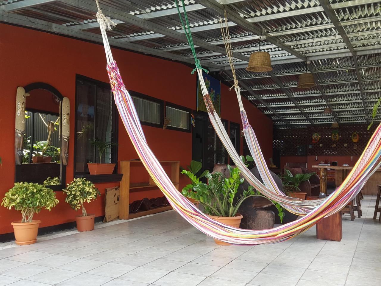 Red Frog Hotel La Fortuna Extérieur photo