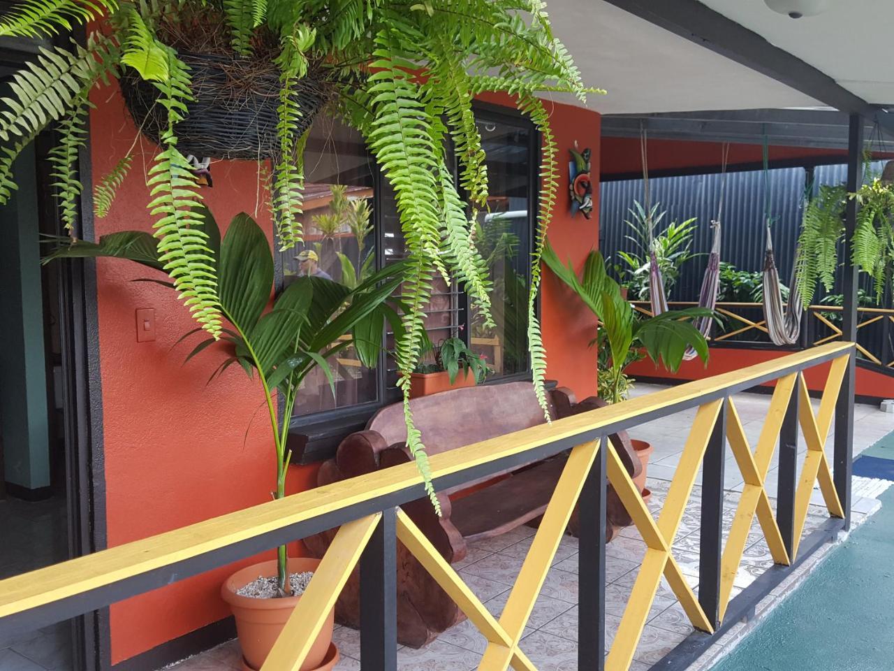 Red Frog Hotel La Fortuna Extérieur photo