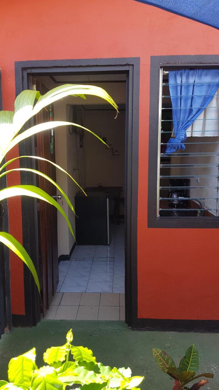 Red Frog Hotel La Fortuna Extérieur photo