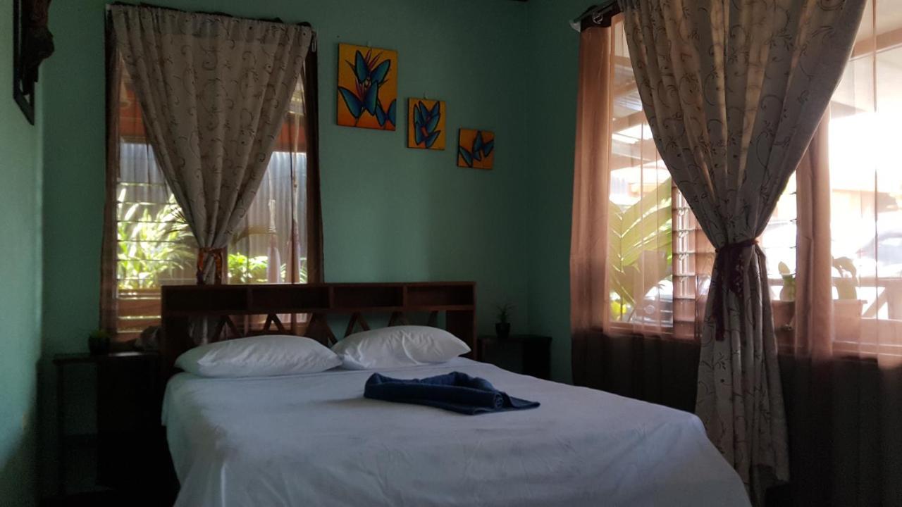 Red Frog Hotel La Fortuna Extérieur photo