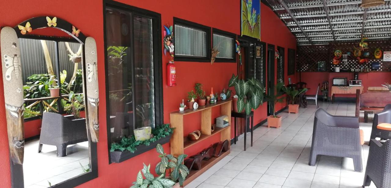 Red Frog Hotel La Fortuna Extérieur photo